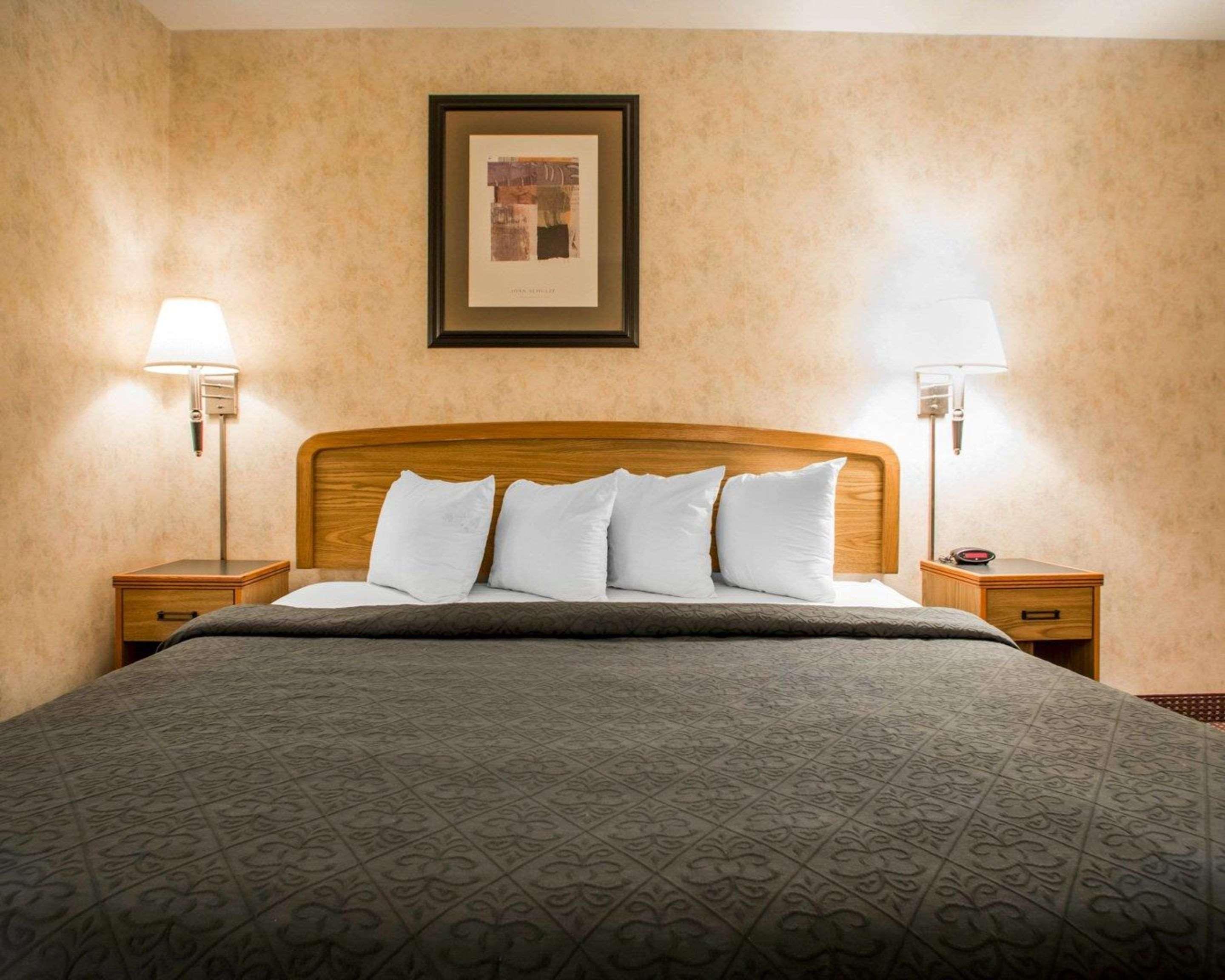 Quality Inn & Suites South-Obetz Exteriér fotografie
