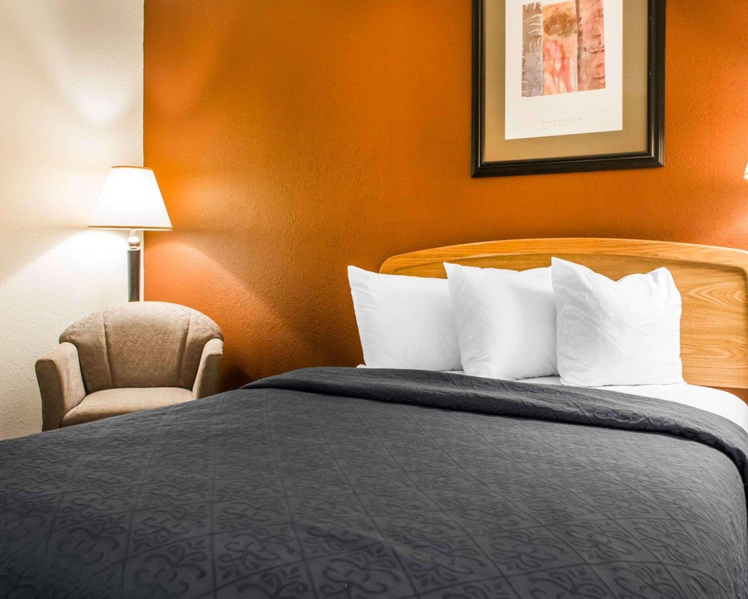 Quality Inn & Suites South-Obetz Exteriér fotografie