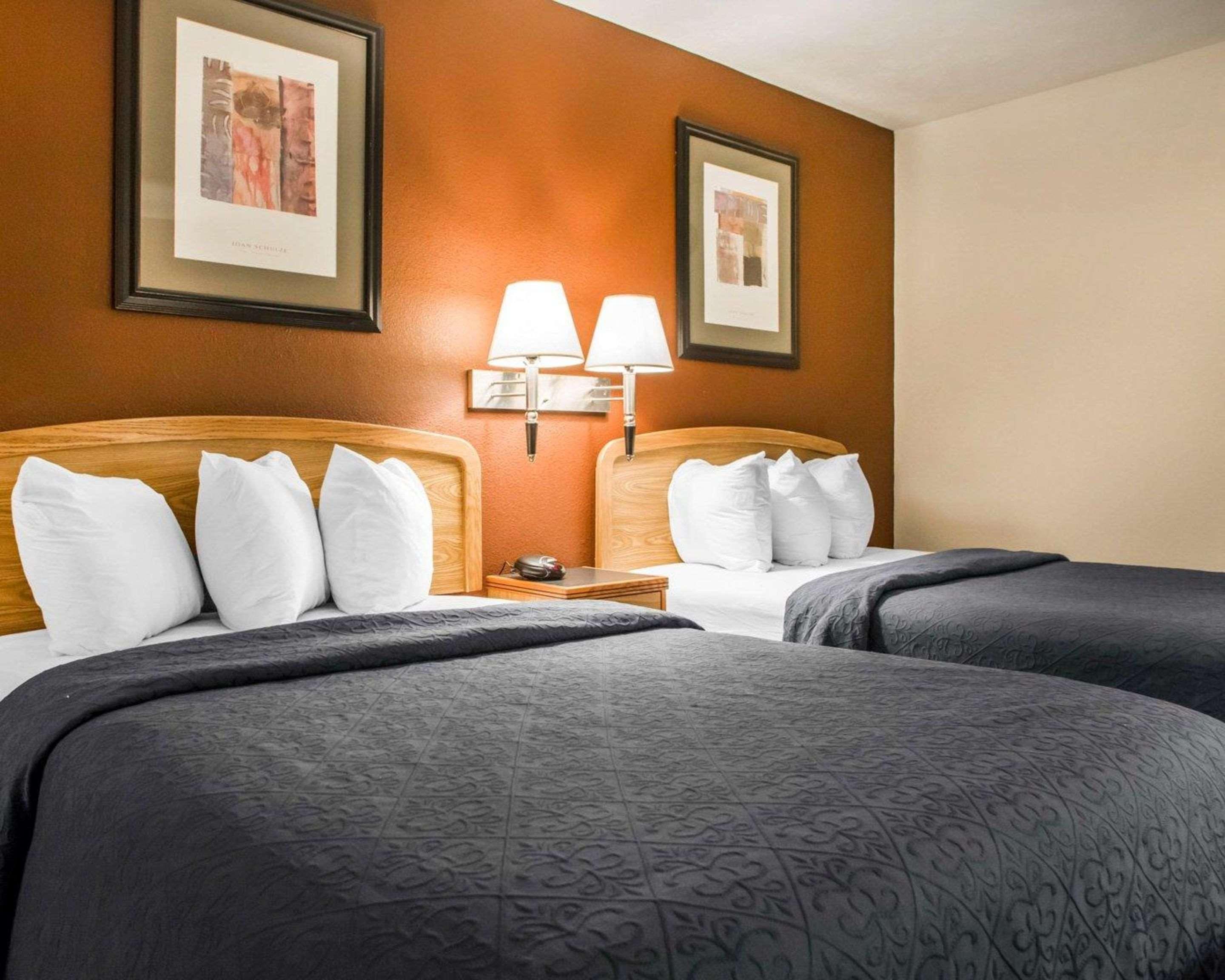 Quality Inn & Suites South-Obetz Exteriér fotografie