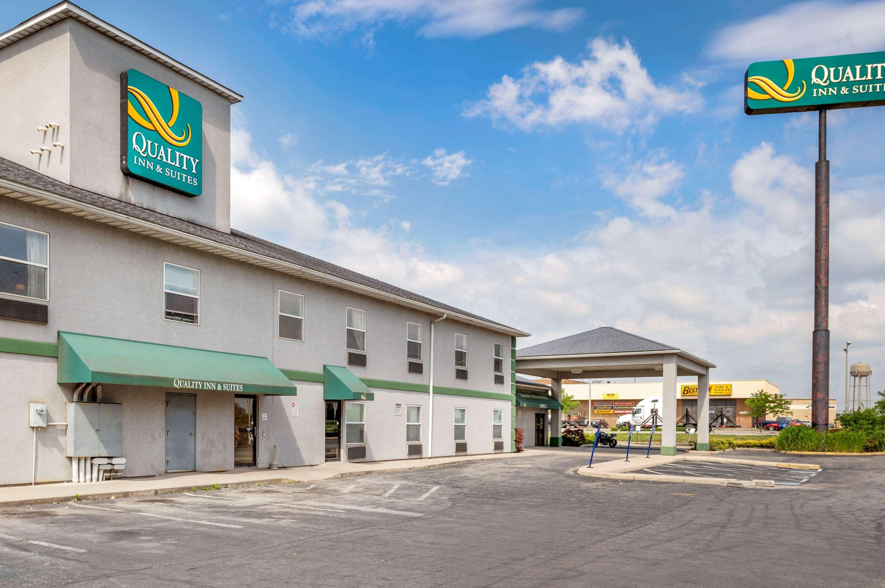 Quality Inn & Suites South-Obetz Exteriér fotografie
